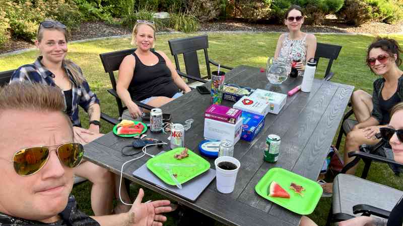 0EDEC072-A385-4EF3-8D0C-F79DF70E47C1