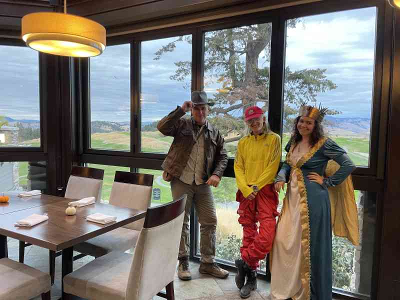 Range Lounge & Grill at Predator Ridge