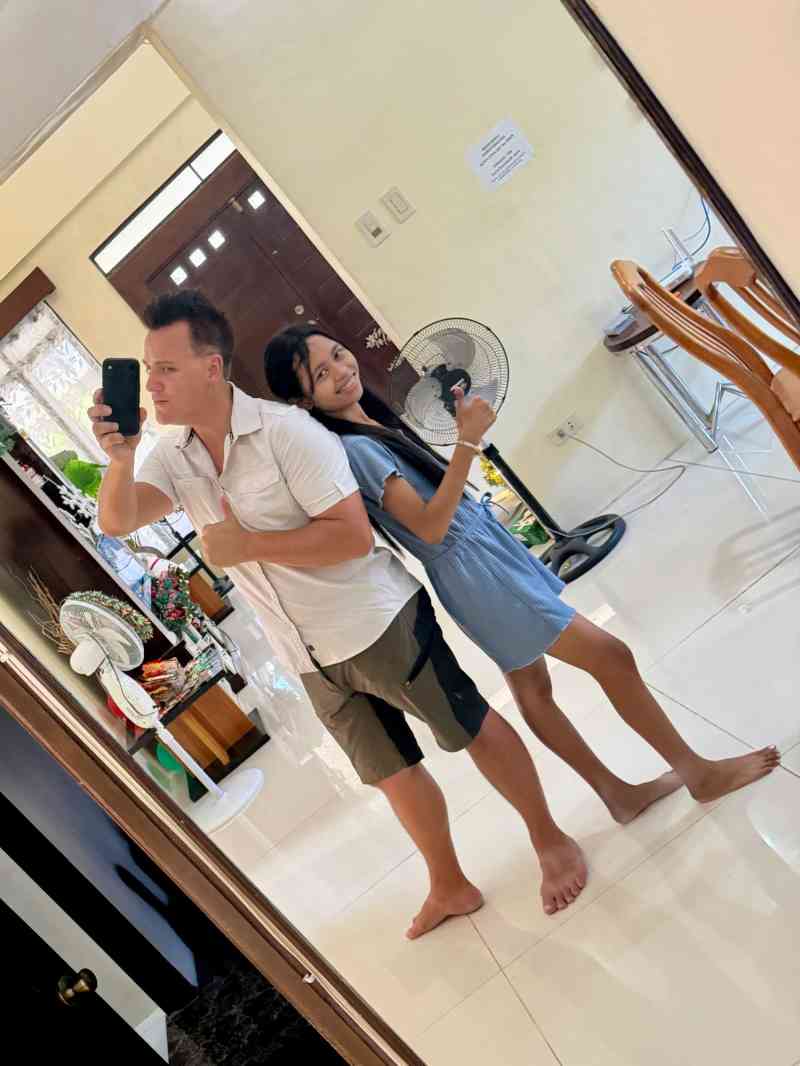 2025-12-24 13.48.35- Christmas with Ann's Family