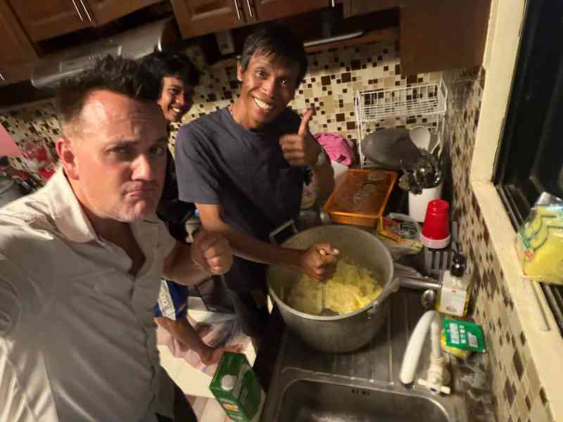 2025-12-24 19.10.49- Christmas with Ann's Family