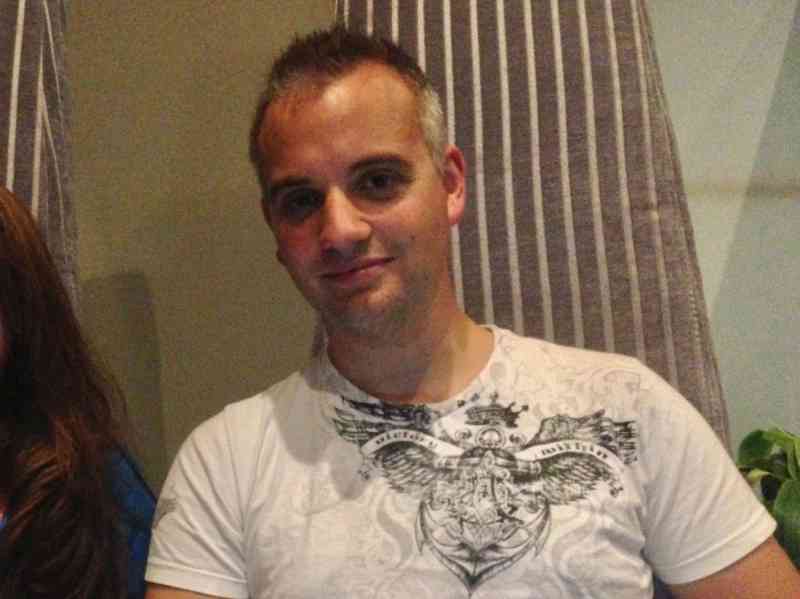 _2013-11-26 19.07-1 - Hangar58 with Family