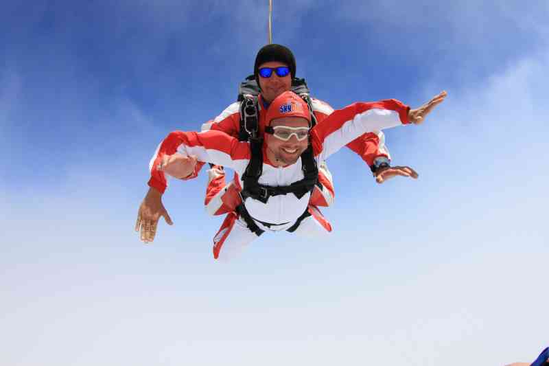 _2013-12-08 12.41n - Sky Diving