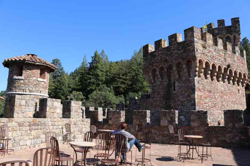 CASTELLO DI AMOROSA
