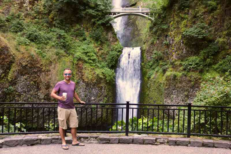 MULTNOMAH FALLS