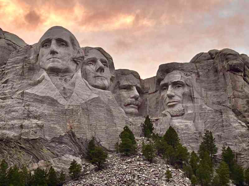 Yellowstone, Rushmore, Omha, Las Vegas