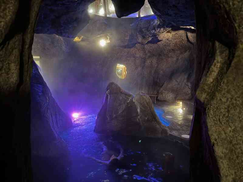 Banff-Fox Hotel & Fairmont