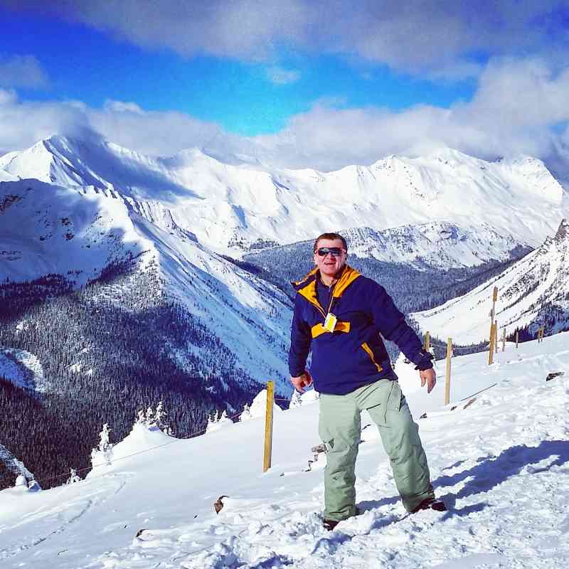 Backcountry snowboarding on Parker Ridge @ Icefields.